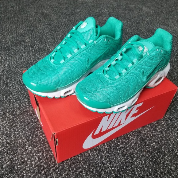 NIKE AIR MAX PLUS - Picture 5 of 7
